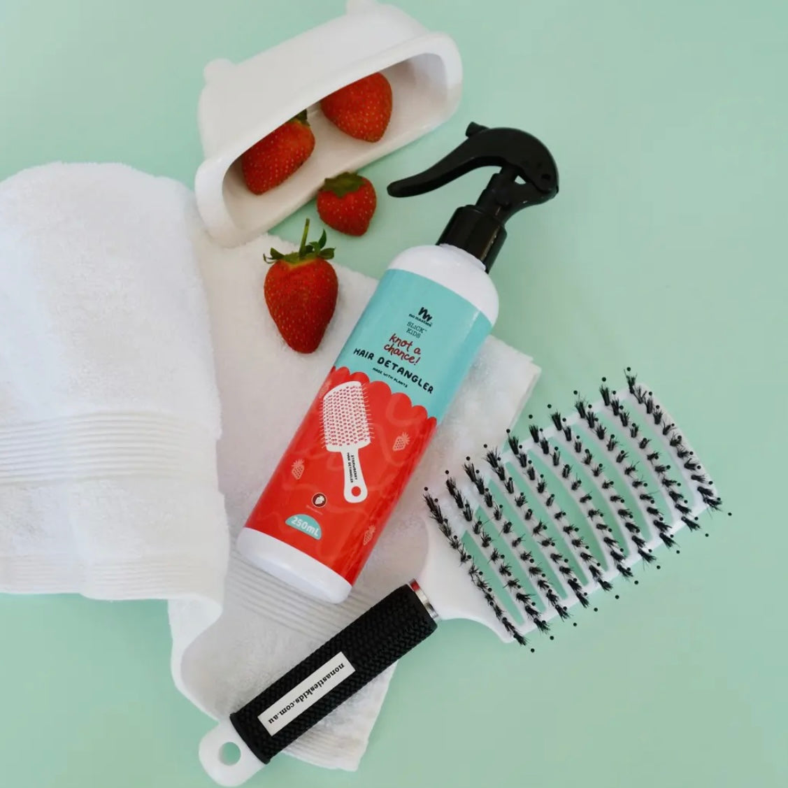 Hair Detangling Spray in Strawberry 250ml