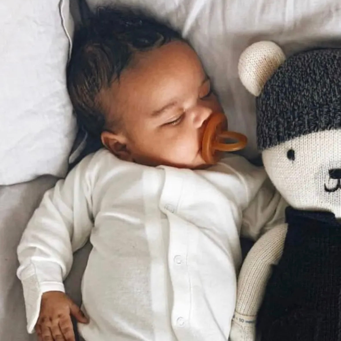 Round Dummy Duo Pack 6m+. *Damaged Packaging